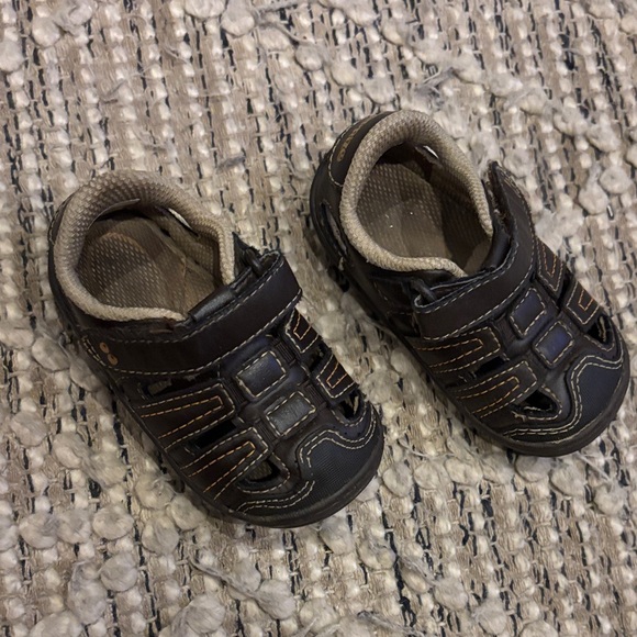 Stride Rite Black and Tan Kids Sandals - Picture 3 of 3